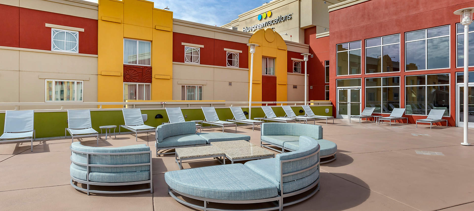C36-bluegreen-club-36-sundeck